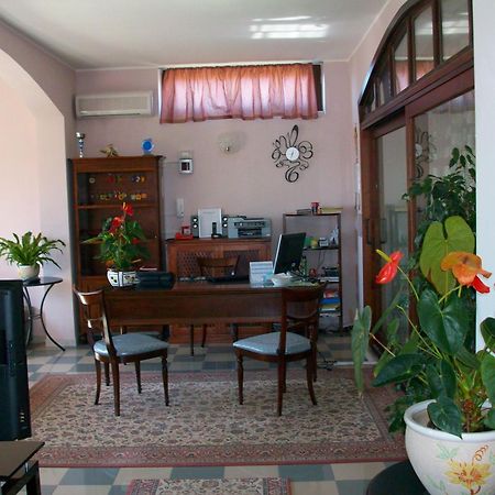 Residence Hotel La Commenda 몬테피아스콘 외부 사진