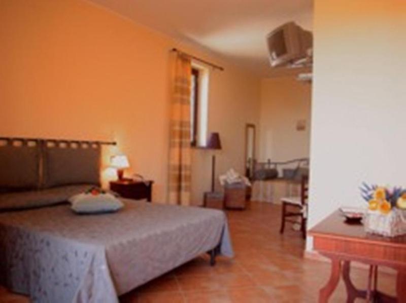 Residence Hotel La Commenda 몬테피아스콘 외부 사진