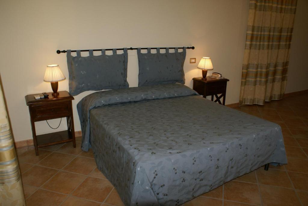 Residence Hotel La Commenda 몬테피아스콘 외부 사진