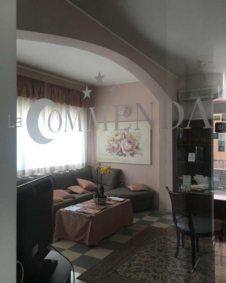 Residence Hotel La Commenda 몬테피아스콘 외부 사진